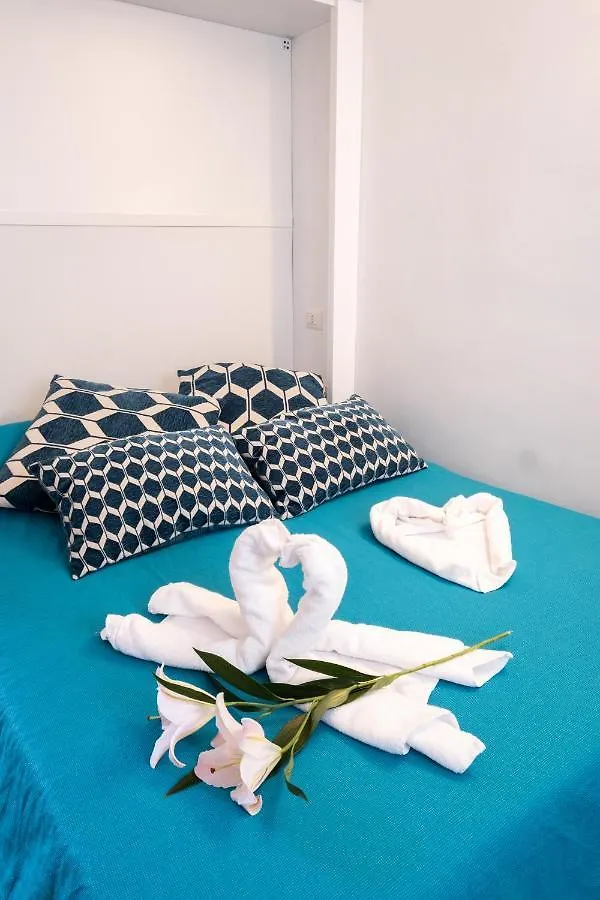 Romantic Tiny House Aventino Apartment