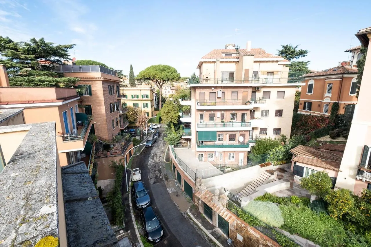 Romantic Tiny House Aventino Apartment Rome